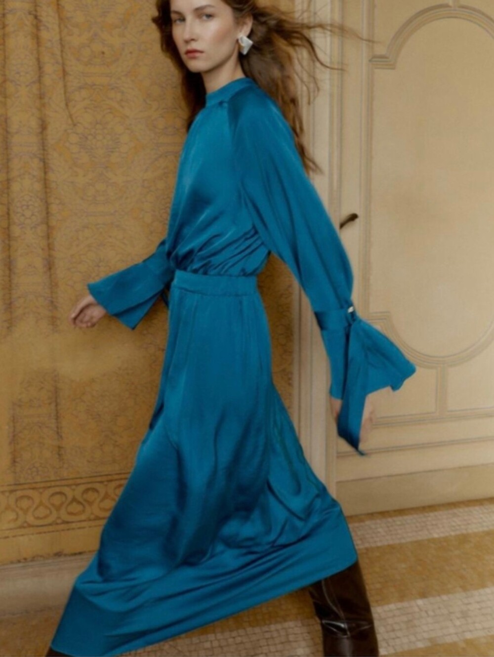 Zara Size M -L .SATIN EFFECT MIDI DRESS WITH BOWS